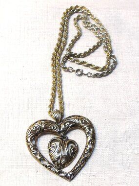 Unusual *** NECKLACE / Double HEART***